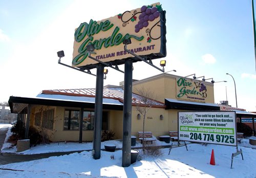 BORIS MINKEVICH / WINNIPEG FREE PRESS
For an Intersection piece on Winnipeg's 10 favourite chain restaurants. Olive Garden - 1544 Portage Ave. Feb. 20, 2018