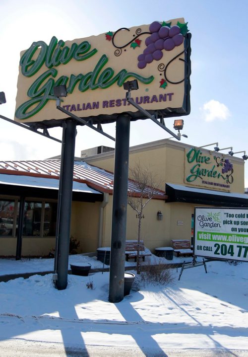 BORIS MINKEVICH / WINNIPEG FREE PRESS
For an Intersection piece on Winnipeg's 10 favourite chain restaurants. Olive Garden - 1544 Portage Ave. Feb. 20, 2018