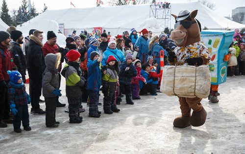 MIKE DEAL / WINNIPEG FREE PRESS
Local mascots took part in a race for the kids during the last weekend at the Festival du Voyageur in Fort Gibraltar.
180224 - Saturday, February 24, 2018.