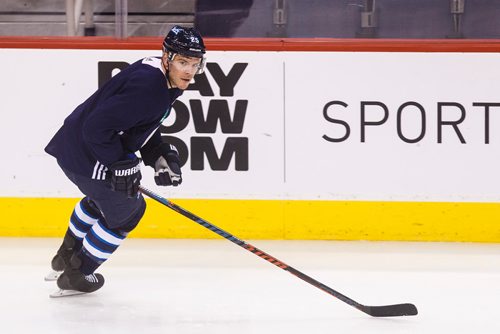 MIKE DEAL / WINNIPEG FREE PRESS
Winnipeg Jets' Paul Stastny (25) during practice at Bell MTS Place just hours before playing against the Nashville Predators.
180227 - Tuesday, February 27, 2018.