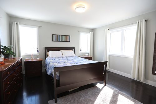RUTH BONNEVILLE / WINNIPEG FREE PRESS

Resale Homes shoot in Charleswood at 665 Harstone Rd. ReMax agent, Reg Kehler.
Large master bedroom with lots of window and ensuite.  

FEB 27, 2018