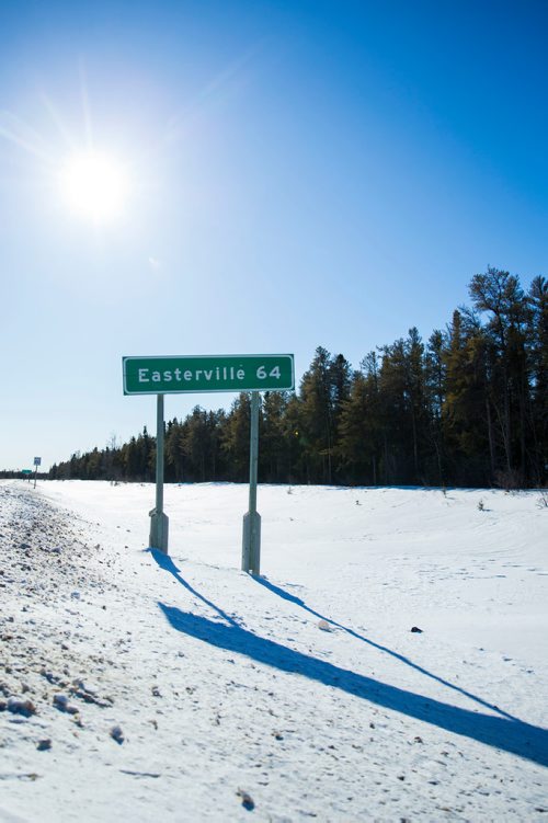 MIKAELA MACKENZIE / WINNIPEG FREE PRESS
A sign on the way to Easterville, Manitoba on Friday, Feb. 23, 2018. 
180223 - Friday, February 23, 2018.