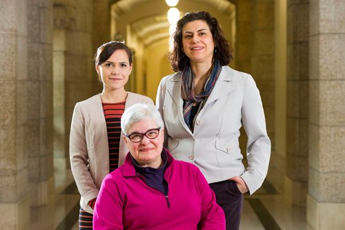 MIKAELA MACKENZIE / WINNIPEG FREE 
Current Liberal MLA Cindy Lamoureux (left), former NDP and independent MLA Christine Melnick, and former NDP MLA Marianne Cerilli pose for a group portrait at the legislature in Winnipeg, Manitoba on Thursday, March 1, 2018.
180301 - Thursday, March 01, 2018.