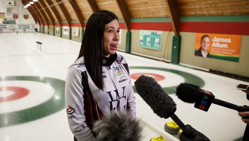 MIKE DEAL / WINNIPEG FREE PRESS
Longtime second Jill Officer confirms that she will be taking a step back from competitive curling, beginning next season, during a practice at the Fort Rouge Curling Club Friday afternoon.
180302 - Friday, March 02, 2018.