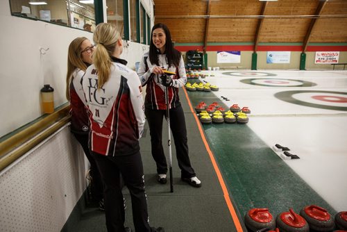 MIKE DEAL / WINNIPEG FREE PRESS
Longtime second Jill Officer (right) confirms that she will be taking a step back from competitive curling, beginning next season, during a practice with team mates Kaitlyn Lawes (left) and Dawn McEwen (centre) at the Fort Rouge Curling Club Friday afternoon.
180302 - Friday, March 02, 2018.