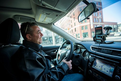 MIKAELA MACKENZIE / WINNIPEG FREE 
TappCar driver Ricardo Goncalves takes us on his fourth ride of the day in Winnipeg, Manitoba on Friday, March 2, 2018.
180302 - Friday, March 02, 2018.