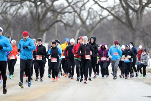 TREVOR HAGAN / WINNIPEG FREE PRESS
Polar Bear Run in Assiniboine Park, Sunday, March 4, 2018.