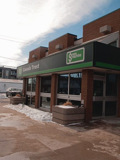 Canstar Community News The TD Bank at Bond Street and Regent Avenue West in downtown Transcona is slated to close June 22, 2018. Accounts will be transfered to the TD at Kildonan Crossing. (SHELDON BIRNIE/CANSTAR/THE HERALD)
