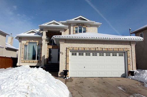 BORIS MINKEVICH / WINNIPEG FREE PRESS
63 Duncan Norrie Drive in Lindenwoods. Realtor Dave Heinrichs. TODD LEWYS STORY March 6, 2018