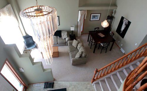 BORIS MINKEVICH / WINNIPEG FREE PRESS
63 Duncan Norrie Drive in Lindenwoods. Realtor Dave Heinrichs. Living and dining room. TODD LEWYS STORY March 6, 2018