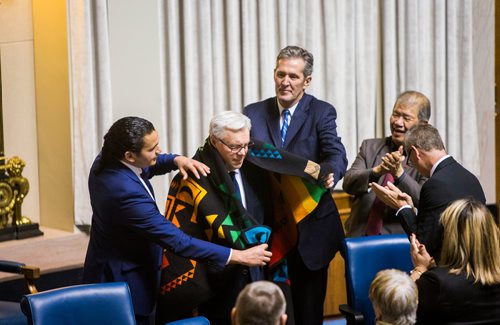 MIKAELA MACKENZIE / WINNIPEG FREE PRESS
Premier Brian Pallister and NDP leader Wab Kinew present Greg Selinger with a star blanket on his last day at the Legislature in Winnipeg, Manitoba on Wednesday, March 7, 2018.
180307 - Wednesday, March 07, 2018.