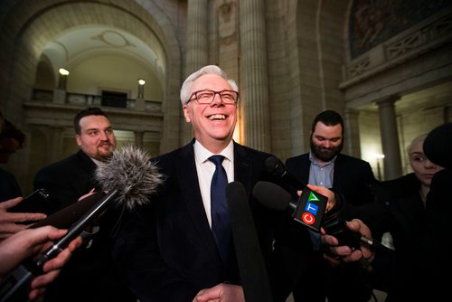 MIKAELA MACKENZIE / WINNIPEG FREE PRESS
Greg Selinger scrums with the media on his last day at the legislature in Winnipeg, Manitoba on Wednesday, March 7, 2018.
180307 - Wednesday, March 07, 2018.