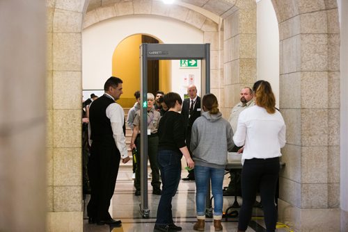 MIKAELA MACKENZIE / WINNIPEG FREE PRESS
Metal detectors are set up for the first time for people entering the visitors gallery at the Manitoba Legislature in Winnipeg, Manitoba on Wednesday, March 7, 2018.
180307 - Wednesday, March 07, 2018.