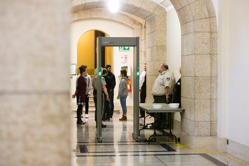 MIKAELA MACKENZIE / WINNIPEG FREE PRESS
Metal detectors are set up for the first time for people entering the visitors gallery at the Manitoba Legislature in Winnipeg, Manitoba on Wednesday, March 7, 2018.
180307 - Wednesday, March 07, 2018.