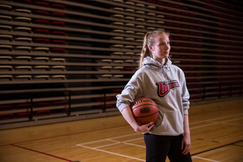 MIKAELA MACKENZIE / WINNIPEG FREE PRESS
Wesmen basketball player Lena Wenke, who recovered from a knife attack a year ago, is back playing with the team at the U of W in Winnipeg, Manitoba on Thursday, March 8, 2018.
180308 - Thursday, March 08, 2018.