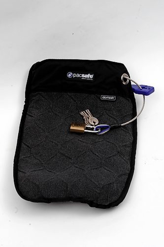 BORIS MINKEVICH / WINNIPEG FREE PRESS 081201 Travel products.