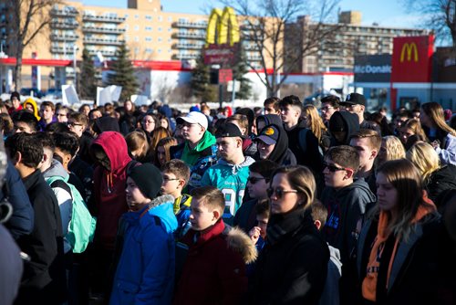 MIKAELA MACKENZIE / WINNIPEG FREE PRESS
Students at Grant Park School in Winnipeg, Manitoba, participate in a walkout in solidarity with the victims of gun violence in Florida last month on Wednesday, March 14, 2018.
 Mikaela MacKenzie / Winnipeg Free Press 14, 2018.