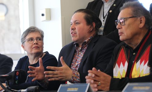 RUTH BONNEVILLE  /  WINNIPEG FREE PRESS

Indigenous and Municipal Leaders from southern and central Manitoba gathered together for the first time to explore the potential of collaborative leadership at the Forks Friday.  
Photo of Grand Chief Jerry Daniels, to his left Chief Jim Bear Brokenhead Ojibway Nation and Reeve Frances Smee RM of Rosser, in front row answering questions from the media at press conference after their meeting Friday.   


March 16, 2018