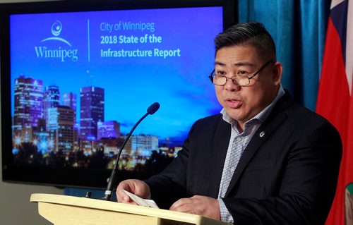 BORIS MINKEVICH / WINNIPEG FREE PRESS
City releases 2018 State of the Infrastructure Report. Councillor Mike Pagtakhan, Council Liaison for Project Management talks to the media at the Council Building, Lower Level  News Conference Room. ALDO SANTIN STORY. March 16, 2018