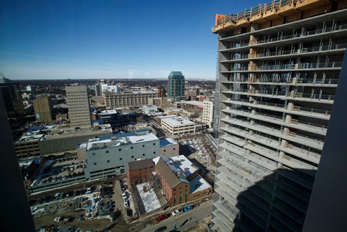 MIKE DEAL / WINNIPEG FREE PRESS
Winnipeg looking west from the 17th floor of Tower 1 during a short tour of construction at True North Square, Friday March 16, 2018.
180316 - Friday, March 16, 2018.