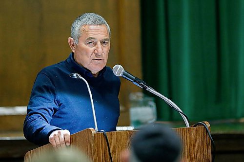 JOHN WOODS / WINNIPEG FREE PRESS
Retired Israel Defence Force General Doron Almog speaks at the Shaarey  Zedek Synagogue Sunday, March 18, 2018.