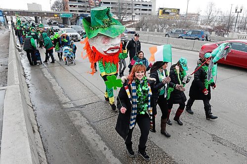 JOHN WOODS / WINNIPEG FREE PRESS
People take part in the St. Patrick's Day Parade on Portage Avenue Sunday, March 18, 2018.