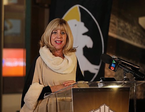 RUTH BONNEVILLE  /  WINNIPEG FREE PRESS


 Cathy Cox, Minister of Sport, Culture and Heritage, congratulates the Inductees into the Football Manitoba Hall of Fame at a Press Conference at Sport Manitoba Wednesday.  

See Jeff Hamilton story.


March 21,  2018