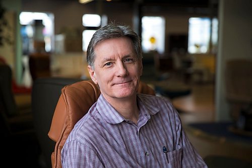 MIKAELA MACKENZIE / WINNIPEG FREE PRESS
Arto Kujanen, one of the owners of Teak Furniture Centre, in the store in Winnipeg on Thursday, March 22, 2018. Teak Furniture is going out of business.
Mikaela MacKenzie / Winnipeg Free Press 22, 2018.