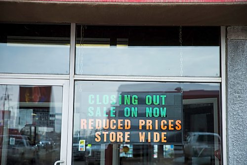 MIKAELA MACKENZIE / WINNIPEG FREE PRESS
The Teak Furniture Centre in Winnipeg on Thursday, March 22, 2018. The centre is going out of business.
Mikaela MacKenzie / Winnipeg Free Press 22, 2018.