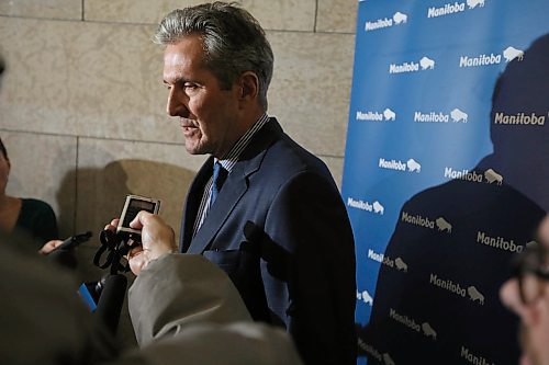 RUTH BONNEVILLE  /  WINNIPEG FREE PRESS

Premier Brian Pallister holds media scrum over the MB Hydro board resigning, after question period in the Legislature Thursday.  

March 22,  2018