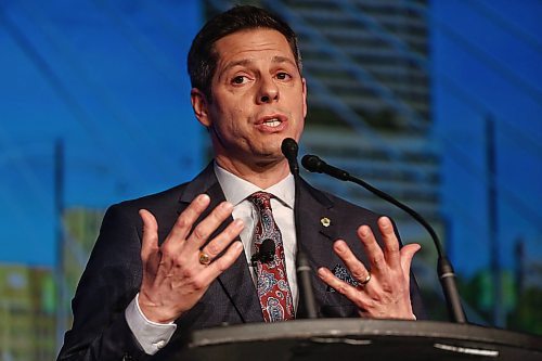 MIKE DEAL / WINNIPEG FREE PRESS
Mayor Brian Bowman his State of the City luncheon at the convention centre. 
180323 - Friday, March 23, 2018.