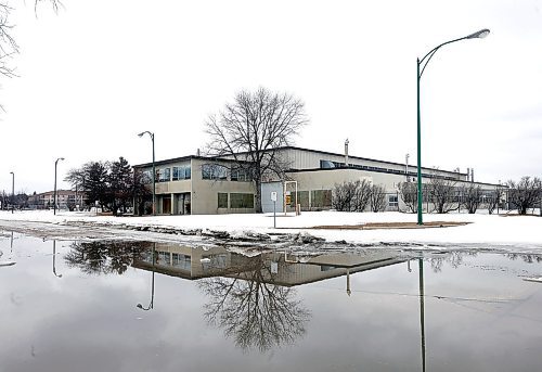 PHIL HOSSACK / WINNIPEG FREE PRESS - Boarded up building at CFB Kenaston.- March 26, 2018