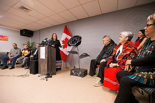 MIKAELA MACKENZIE / WINNIPEG FREE PRESS
Jane Philpott, Minister of Indigenous Services, announces funding to support Ndinawe Youth Resource Centre expansion in memory of Tina Fontaine in Winnipeg on Tuesday, March 27, 2018.
Mikaela MacKenzie / Winnipeg Free Press 27, 2018.