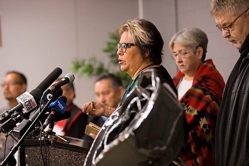 MIKAELA MACKENZIE / WINNIPEG FREE PRESS
Sagkeeng councillor Marilyn Courchene speaks after Jane Philpott, Minister of Indigenous Services, announced funding to support Ndinawe Youth Resource Centre expansion in memory of Tina Fontaine in Winnipeg on Tuesday, March 27, 2018.
Mikaela MacKenzie / Winnipeg Free Press 27, 2018.