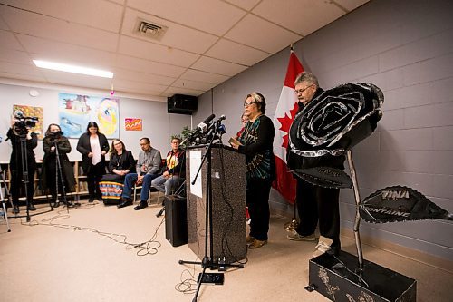 MIKAELA MACKENZIE / WINNIPEG FREE PRESS
Sagkeeng councillor Marilyn Courchene speaks after Jane Philpott, Minister of Indigenous Services, announced funding to support Ndinawe Youth Resource Centre expansion in memory of Tina Fontaine in Winnipeg on Tuesday, March 27, 2018.
Mikaela MacKenzie / Winnipeg Free Press 27, 2018.