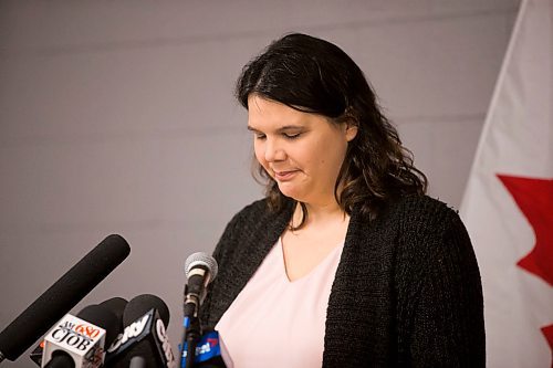 MIKAELA MACKENZIE / WINNIPEG FREE PRESS
Tammy Christensen, executive director of the Ndinawe Youth Resource Centre, speaks at a funding announcement supporting the centre's expansion in memory of Tina Fontaine in Winnipeg on Tuesday, March 27, 2018.
Mikaela MacKenzie / Winnipeg Free Press 27, 2018.