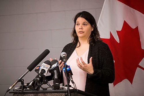 MIKAELA MACKENZIE / WINNIPEG FREE PRESS
Tammy Christensen, executive director of the Ndinawe Youth Resource Centre, speaks at a funding announcement supporting the centre's expansion in memory of Tina Fontaine in Winnipeg on Tuesday, March 27, 2018.
Mikaela MacKenzie / Winnipeg Free Press 27, 2018.