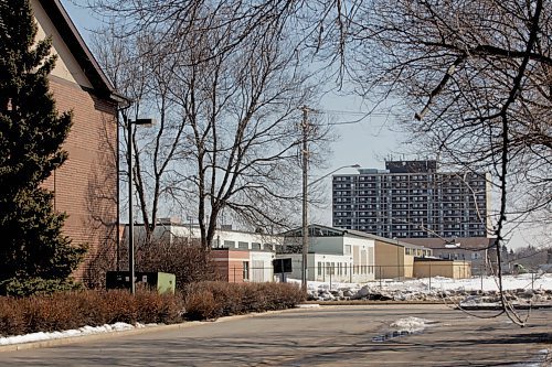 WINNIPEG FREE PRESS
Photo of condominium housing complex on the west side of Kapyong Barracks for story on comments from the residences in area around the barracks about the future use of the land. This is a generic shot of homes and residences in the area for story.
March 27, 2018