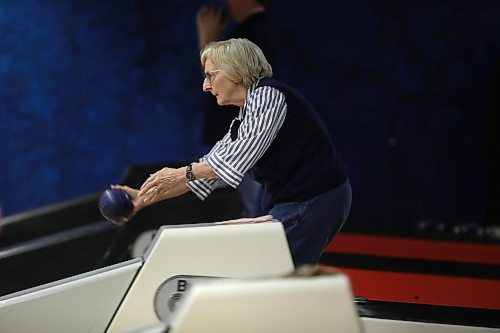 RUTH BONNEVILLE / WINNIPEG FREE PRESS

Sonia Hosfield who is in her 80's, gets ready to throw her bowling ball down the lane at Academy Bowling Lanes while bowling with a Women's Seniors Bowling league called Early Risers, Tuesday.  Hosfield has been bowling in the this longstanding league for 56 years.

Standup photo 

March 27,  2018
