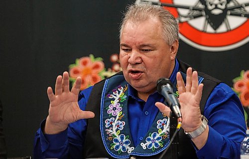 MIKE DEAL / WINNIPEG FREE PRESS
David Chartrand, president of the Manitoba Metis Federation, during an announcement regarding the MMF's decision to authorize legal proceedings against the Manitoba government, saying it breached the honour of the Crown and the Kwaysh-kin-na-mihk la paazh agreement, commonly known as the "Turning the Page Agreement." The agreement was signed by the MMF, Manitoba Hydro and the Manitoba Government in November of 2014.
180328 - Wednesday, March 28, 2018.