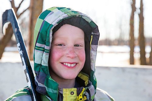 MIKAELA MACKENZIE / WINNIPEG FREE PRESS
Adam Nobel on the backyard rink in Transcona in Winnipeg on Wednesday, March 28, 2018.
Mikaela MacKenzie / Winnipeg Free Press 28, 2018.