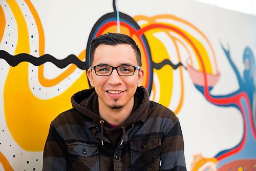 MIKAELA MACKENZIE / WINNIPEG FREE PRESS
Jordan Stranger, artist, poses in front of a mural he created as part of the Community Mural Mentorship in Winnipeg on Thursday, March 29, 2018. The program saw professional artists engage with local youth and families in the North End to create two collaborative murals that reflect their communities.
Mikaela MacKenzie / Winnipeg Free Press 29, 2018.