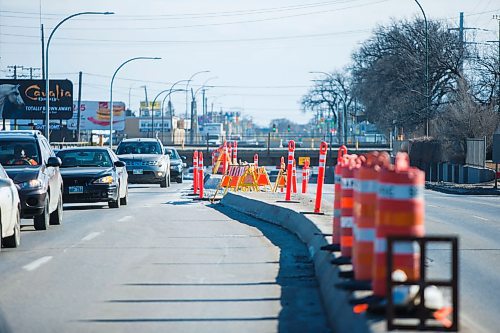 MIKAELA MACKENZIE / WINNIPEG FREE PRESS
Construction pilons on McPhillips between Jarvis and Logan in Winnipeg on Thursday, March 29, 2018. 
Mikaela MacKenzie / Winnipeg Free Press 29, 2018.