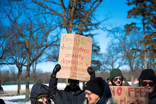 MIKAELA MACKENZIE / WINNIPEG FREE PRESS
A protest opposing the fee-based model that will take effect in the new gardens takes place outside the Assiniboine Park Conservatory  in Winnipeg on Saturday, March 31, 2018. This was the last day the conservatory was open, and many visitors came to say their last goodbyes.
Mikaela MacKenzie / Winnipeg Free Press 31, 2018.