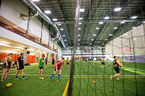 MIKAELA MACKENZIE / WINNIPEG FREE PRESS
The Winnipeg Wasps, an rugby team with members ranging from 40 to 73 years of age, practice at the Axworthy Health & RecPlex in Winnipeg on Saturday, March 31, 2018. They are preparing for the 2018 Golden Oldies World Rugby Festival in Christchurch, New Zealand at the end of April.
Mikaela MacKenzie / Winnipeg Free Press 31, 2018.