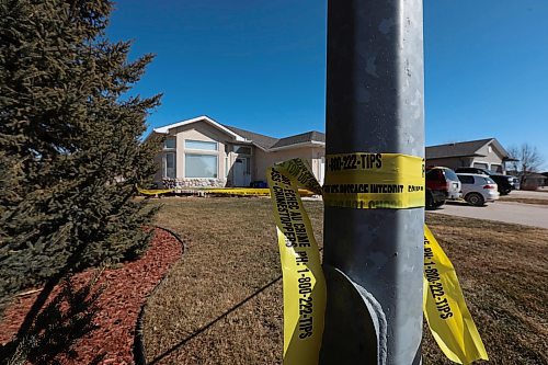 RUTH BONNEVILLE / WINNIPEG FREE PRESS

Home at #6 Parkwood Cove in Steinbach Manitoba where a double homicide was reported to the RCMP on Saturday.

See Carol Sanders story.


April 02,  2018
