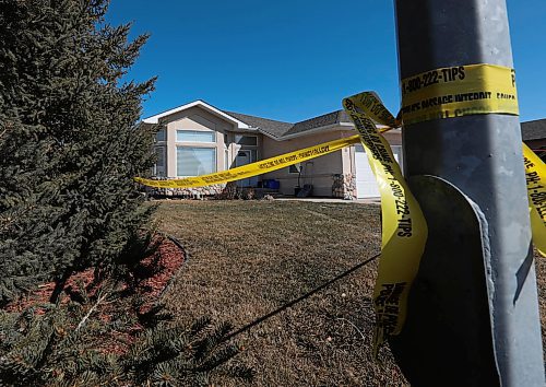 RUTH BONNEVILLE / WINNIPEG FREE PRESS

Home at #6 Parkwood Cove in Steinbach Manitoba where a double homicide was reported to the RCMP on Saturday.

See Carol Sanders story.


April 02,  2018
