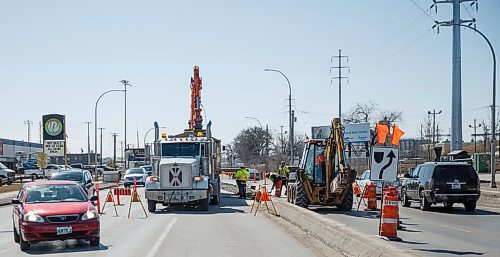 MIKE DEAL / WINNIPEG FREE PRESS
Construction has started on McPhillips Street just north of the CN Rail underpass, narrowing down directions of traffic to one lane each way.
180402 - Monday, April 02, 2018.