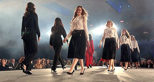 JASON HALSTEAD / WINNIPEG FREE PRESS

Models show off 60s styles at the Nygard 50 Years in Fashion event at the RBC Convention Centre Winnipeg on March 16, 2018. (See Social Page)