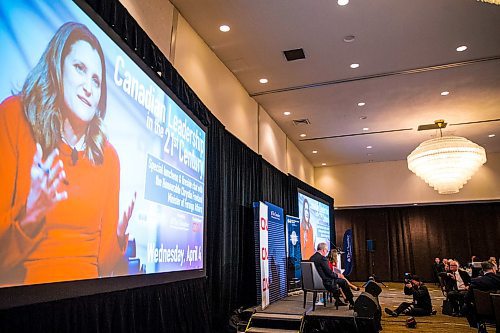 MIKAELA MACKENZIE / WINNIPEG FREE PRESS
Foreign Affairs Minister Chrystia Freeland participates in a discussion with Executive Vice-President Corporate Services and Chief Legal Officer for CN Sean Finn at the Delta in Winnipeg on Wednesday, April 4, 2018.